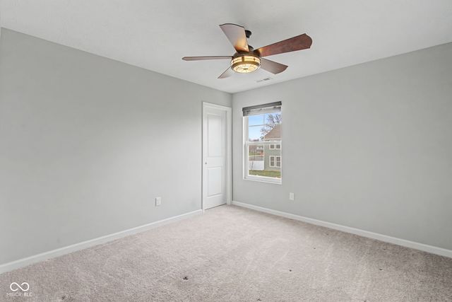 379 Oakswept Way, Greenfield, IN 46140