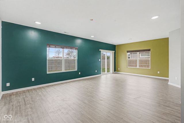 379 Oakswept Way, Greenfield, IN 46140