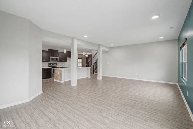 379 Oakswept Way, Greenfield, IN 46140
