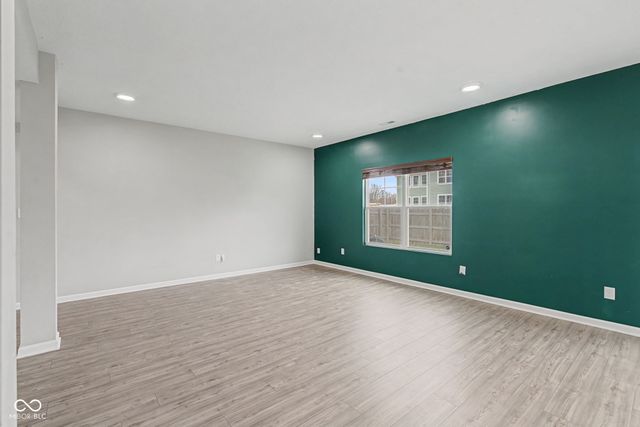 379 Oakswept Way, Greenfield, IN 46140