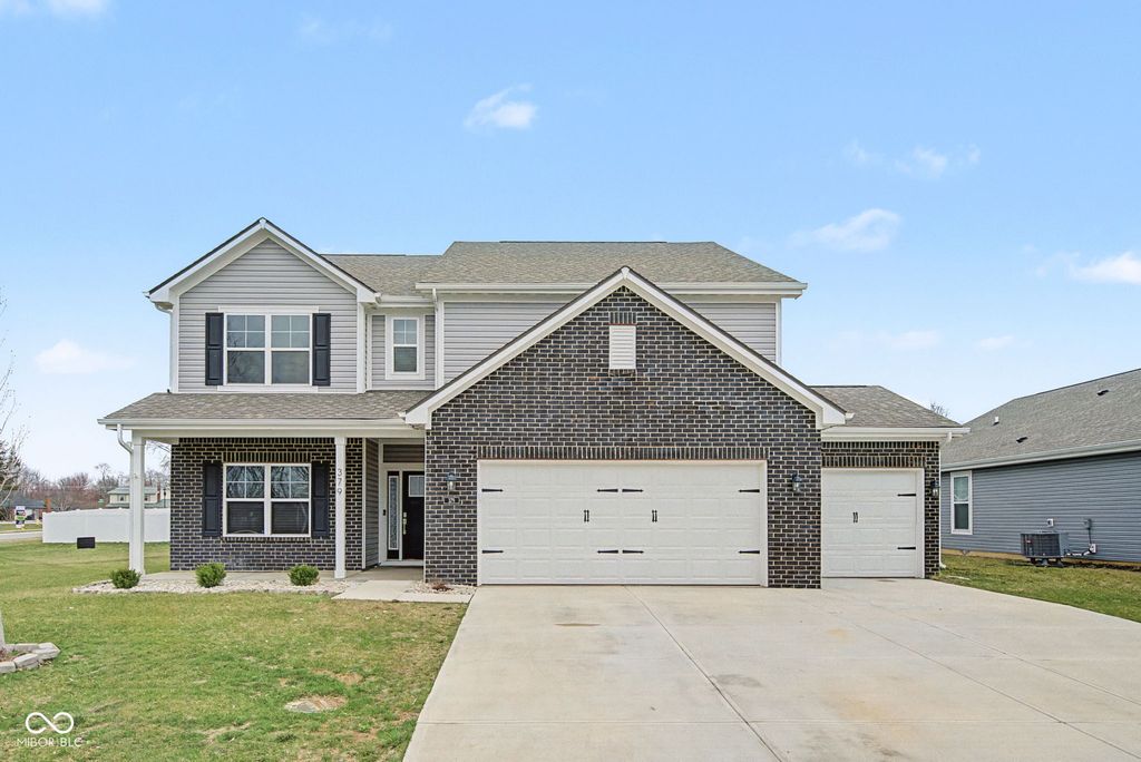 379 Oakswept Way, Greenfield, IN 46140