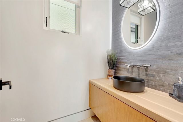 620 Huntington Street, Huntington Beach, CA 92648