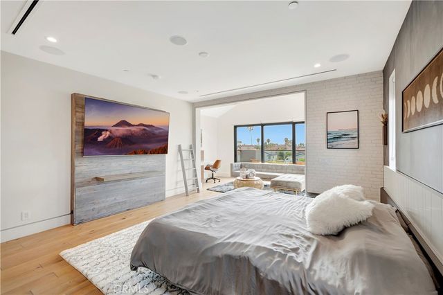 620 Huntington Street, Huntington Beach, CA 92648