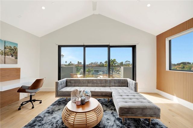 620 Huntington Street, Huntington Beach, CA 92648