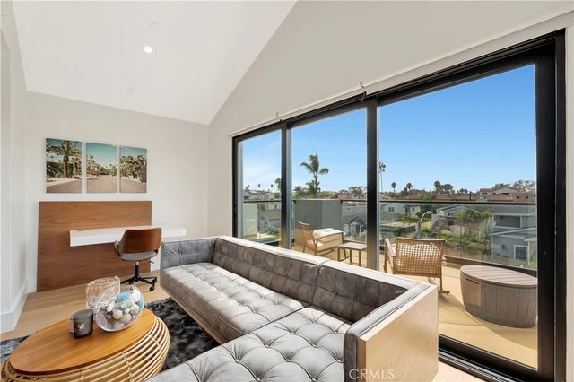 620 Huntington Street, Huntington Beach, CA 92648