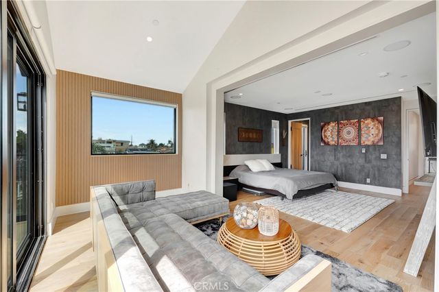 620 Huntington Street, Huntington Beach, CA 92648