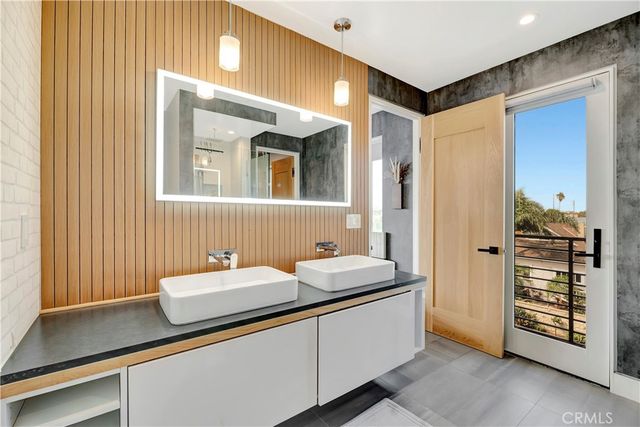 620 Huntington Street, Huntington Beach, CA 92648