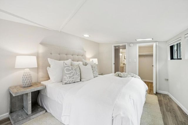 76 Old Spanish Trail, Portola Valley, CA 94028