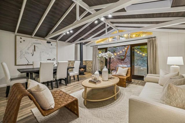 76 Old Spanish Trail, Portola Valley, CA 94028