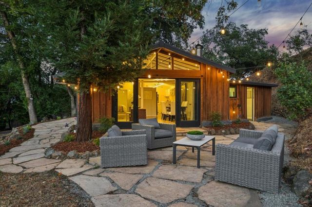 76 Old Spanish Trail, Portola Valley, CA 94028