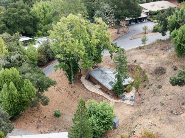 76 Old Spanish Trail, Portola Valley, CA 94028