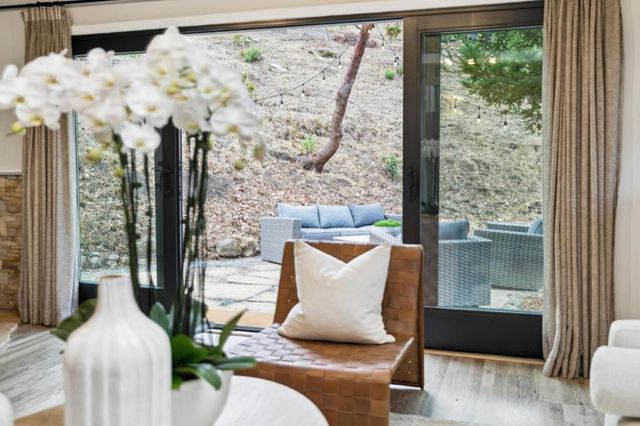 76 Old Spanish Trail, Portola Valley, CA 94028