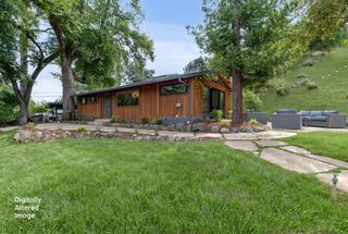 76 Old Spanish Trail, Portola Valley, CA 94028