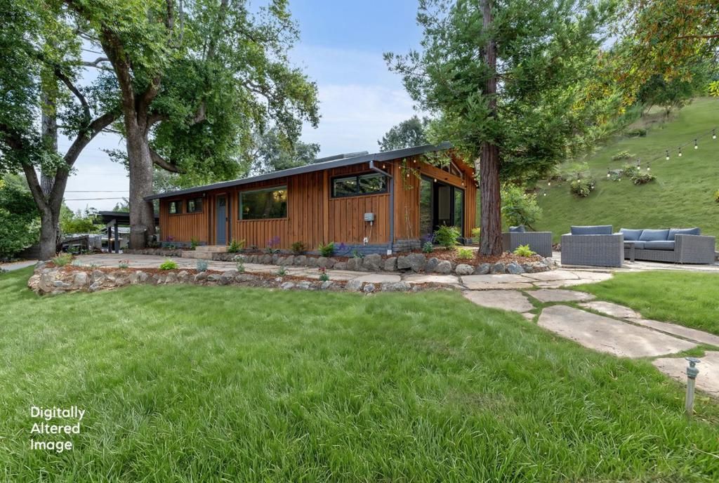 76 Old Spanish Trail, Portola Valley, CA 94028