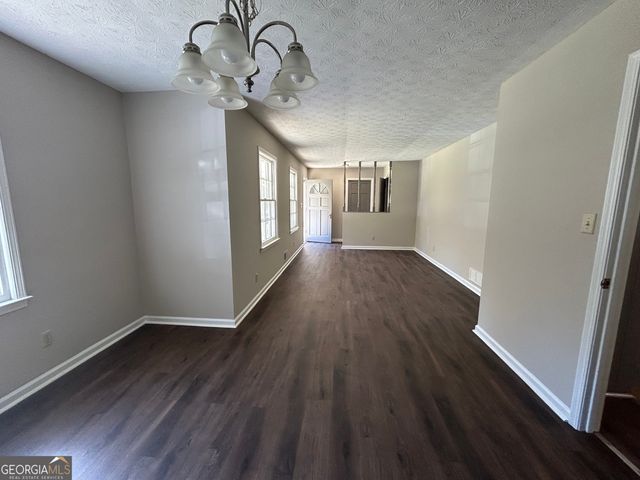 2000 Forest Drive, Fayetteville, GA 30214