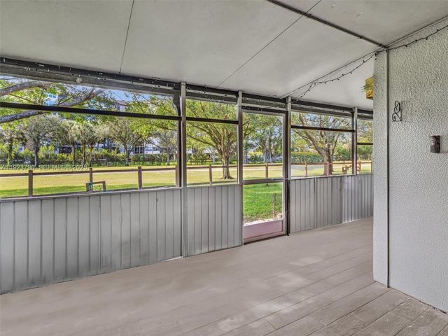 1489 Fairway Rd, Pembroke Pines, FL 33026