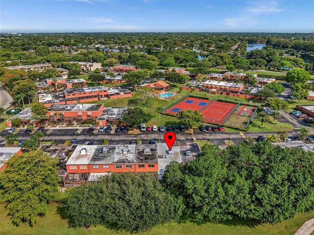 1489 Fairway Rd, Pembroke Pines, FL 33026
