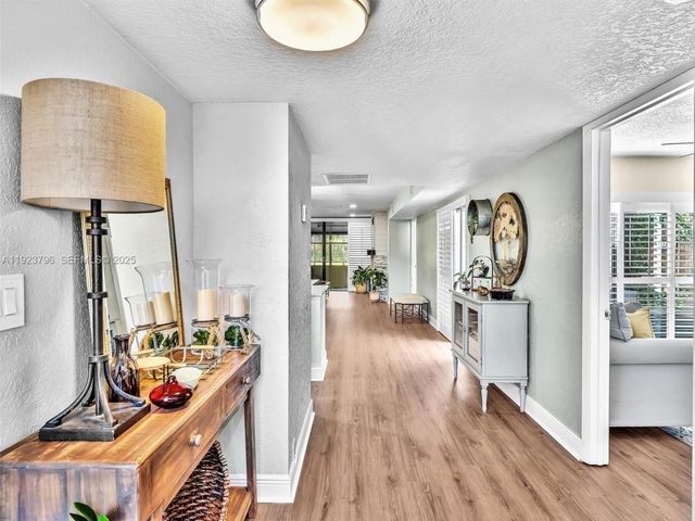 1489 Fairway Rd, Pembroke Pines, FL 33026