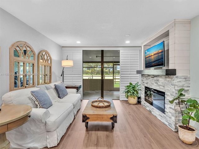 1489 Fairway Rd, Pembroke Pines, FL 33026