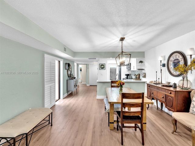 1489 Fairway Rd, Pembroke Pines, FL 33026