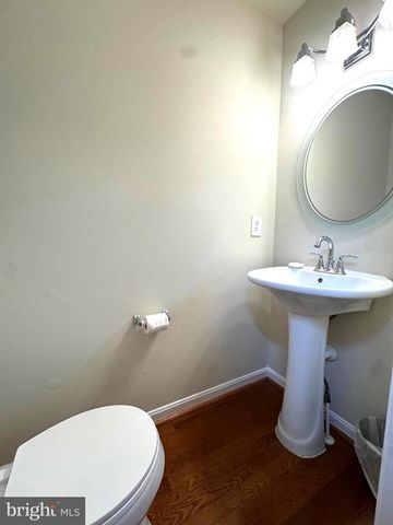 5316 RIDLEY CT, Alexandria, VA 22315