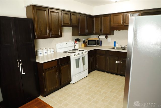 6131 Hillgrove Southern Road, Greenville, OH 45331