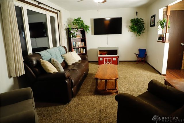 6131 Hillgrove Southern Road, Greenville, OH 45331