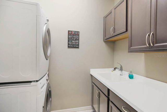 5834 ESKER FALLS LANE, Lithia, FL 33547