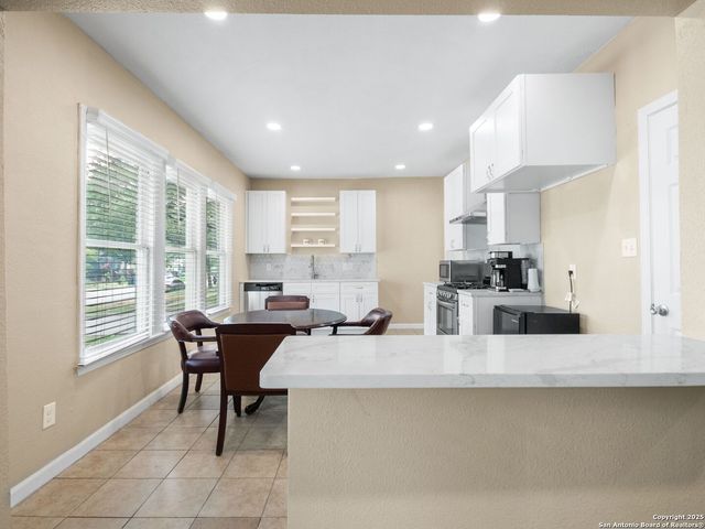 928 W Huisache, San Antonio, TX 78201