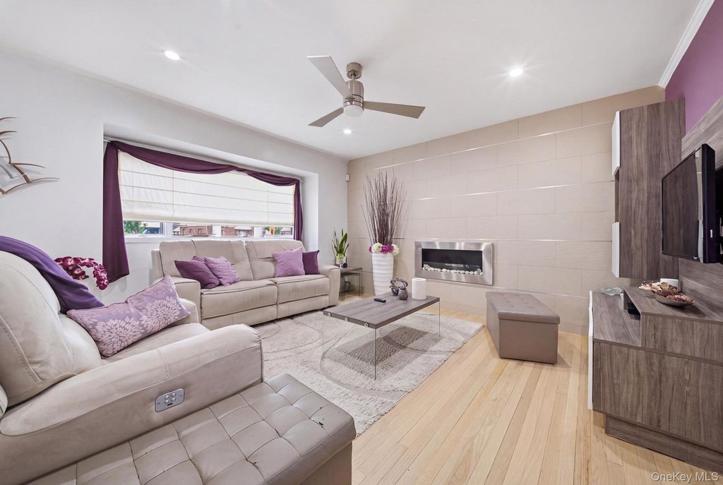 66 Caroline Avenue, Franklin Square, NY 11010 — photo 5