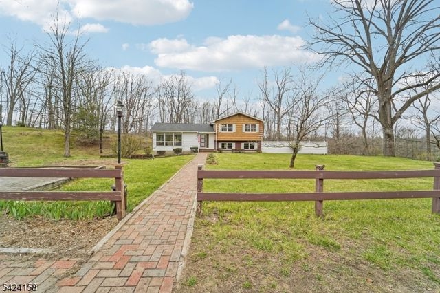 14 Scott Rd, Franklin Boro, NJ 07416
