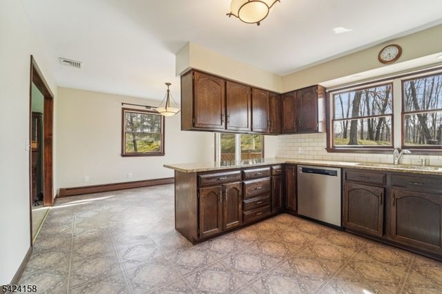 14 Scott Rd, Franklin Boro, NJ 07416