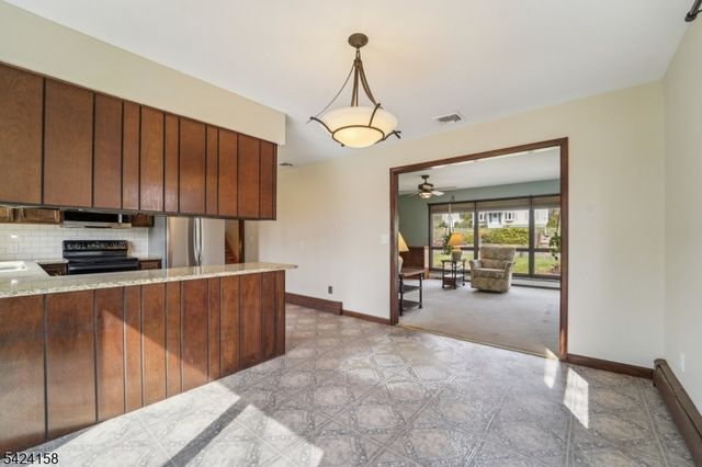 14 Scott Rd, Franklin Boro, NJ 07416