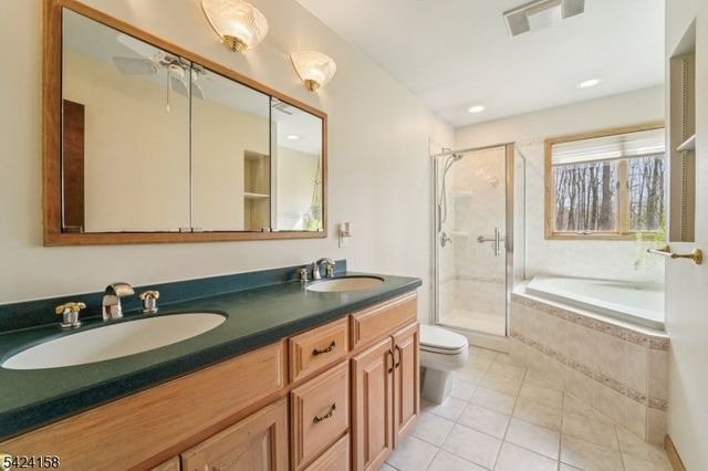 14 Scott Rd, Franklin Boro, NJ 07416