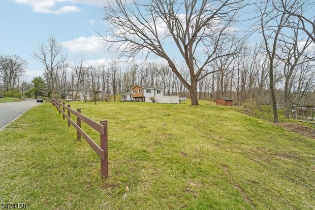 14 Scott Rd, Franklin Boro, NJ 07416