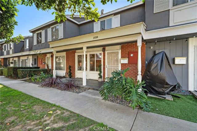 2338 Bunker Hill, Costa Mesa, CA 92626