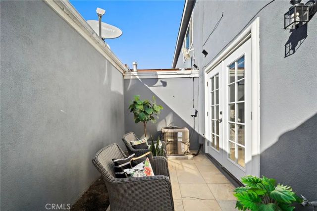 2338 Bunker Hill, Costa Mesa, CA 92626