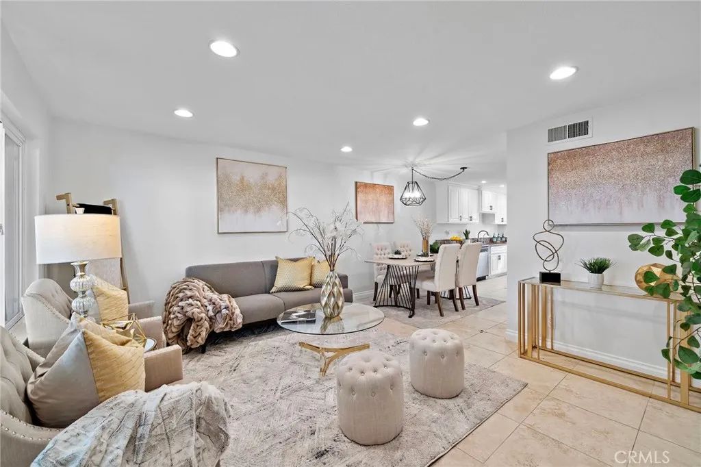 2338 Bunker Hill, Costa Mesa, CA 92626