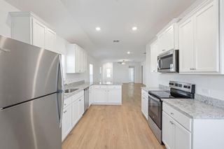 136 Wirepass CRST, Jarrell, TX 76537