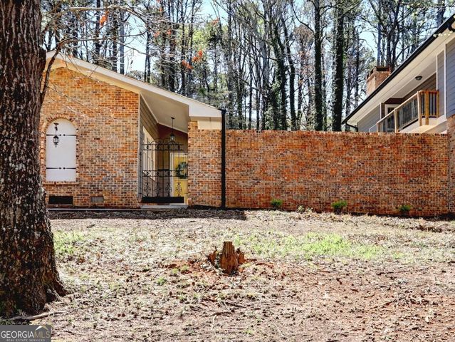5213 Oxbow Road, Stone Mountain, GA 30087