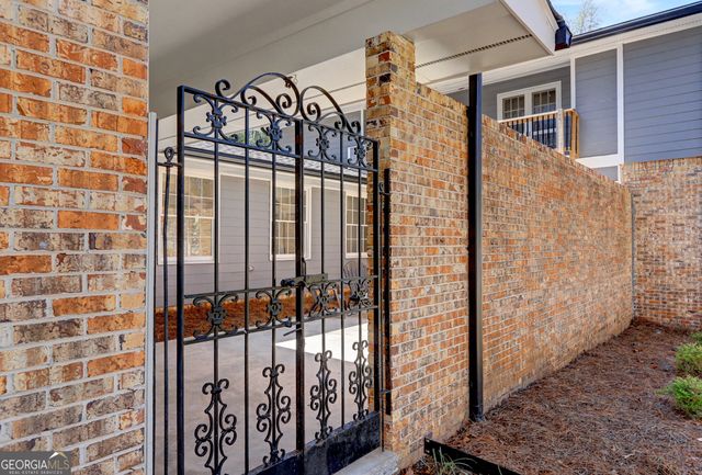 5213 Oxbow Road, Stone Mountain, GA 30087