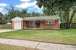 1527 E Jump St, Wichita, KS 67216