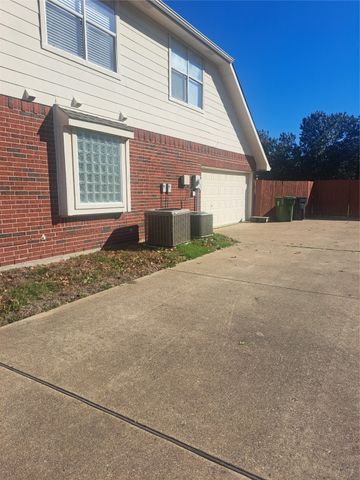 612 Tall Tree Drive, Murphy, TX 75094