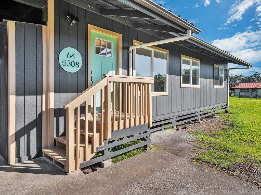 Image 1 of property listing at 64-5308 NUUANU ST, Kamuela, HI 96743