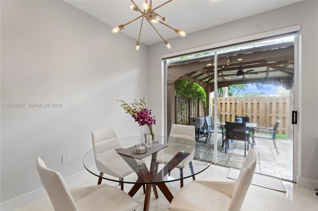 10151 NW 32nd Ter ., Doral, FL 33172
