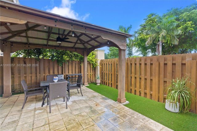 10151 NW 32nd Ter ., Doral, FL 33172