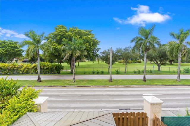 10151 NW 32nd Ter ., Doral, FL 33172
