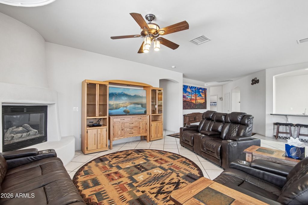 Image 8 of property listing at 3953 W MUSTANG Court, Eloy, AZ 85131