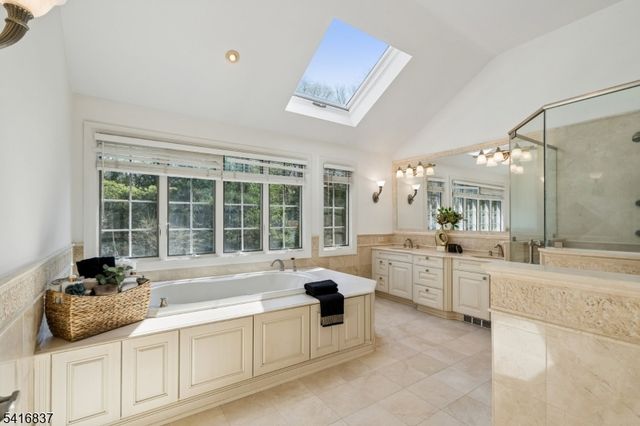 3 Denman Ct, Millburn Twp., NJ 07078