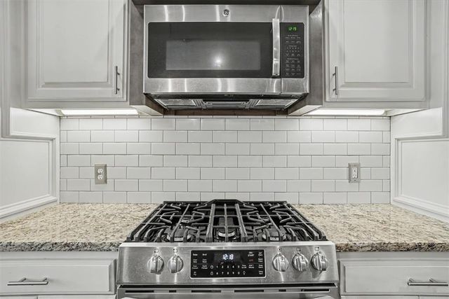 4600 Kentucky Ridge Drive, Mustang, OK 73064